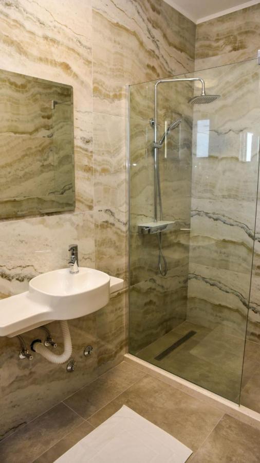 Apartments Montenegro Hills 乌尔齐尼 外观 照片